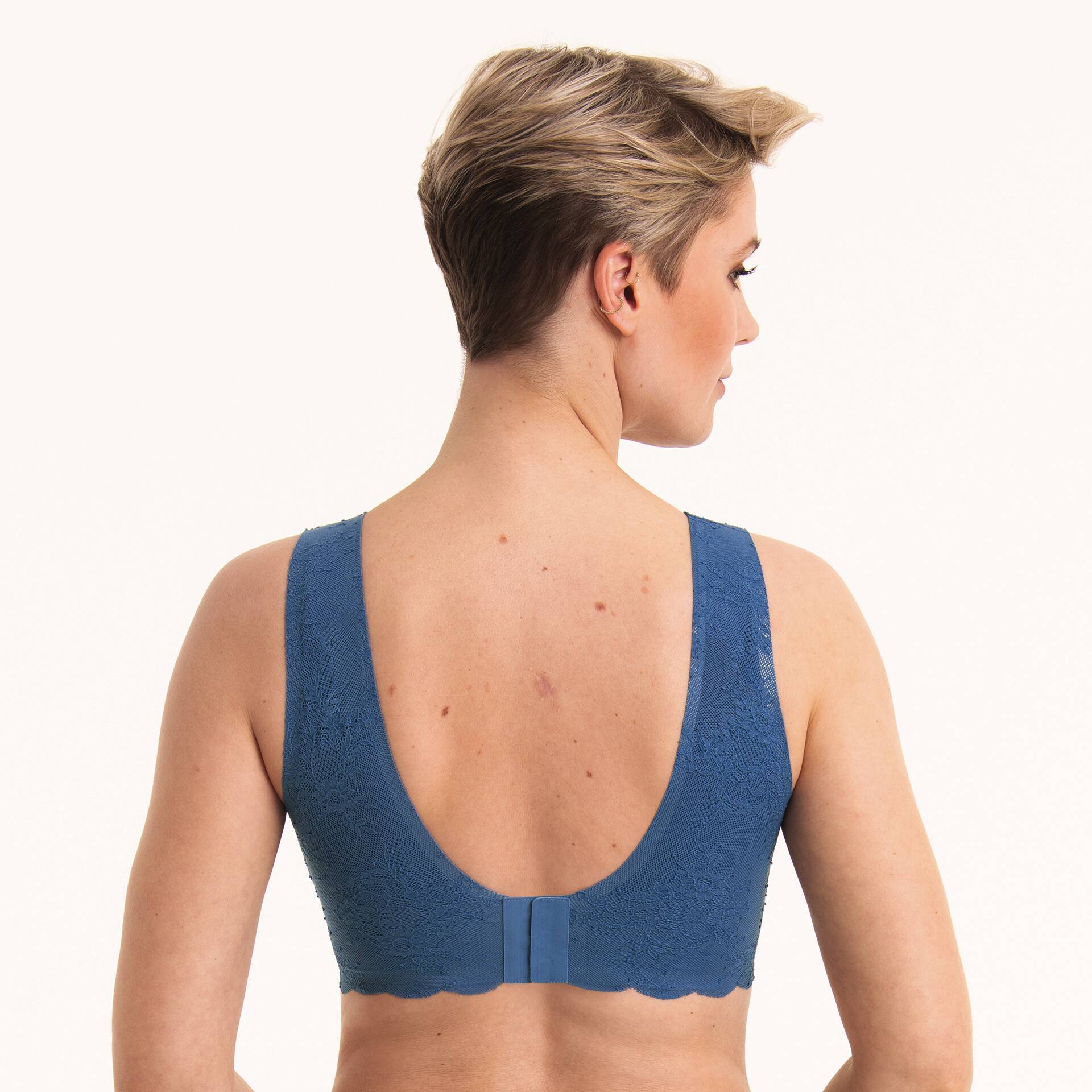 Essentials lace - Image 7