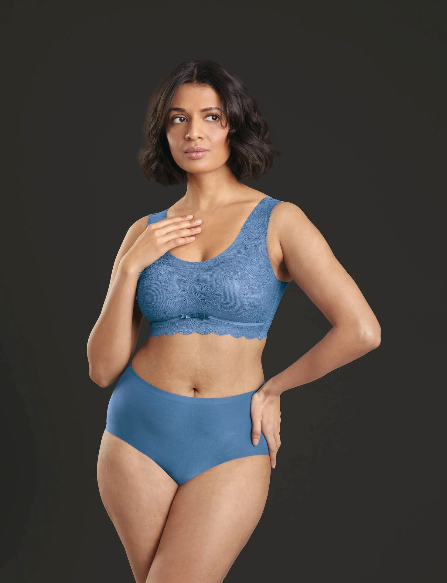 Essentials lace - Image 8