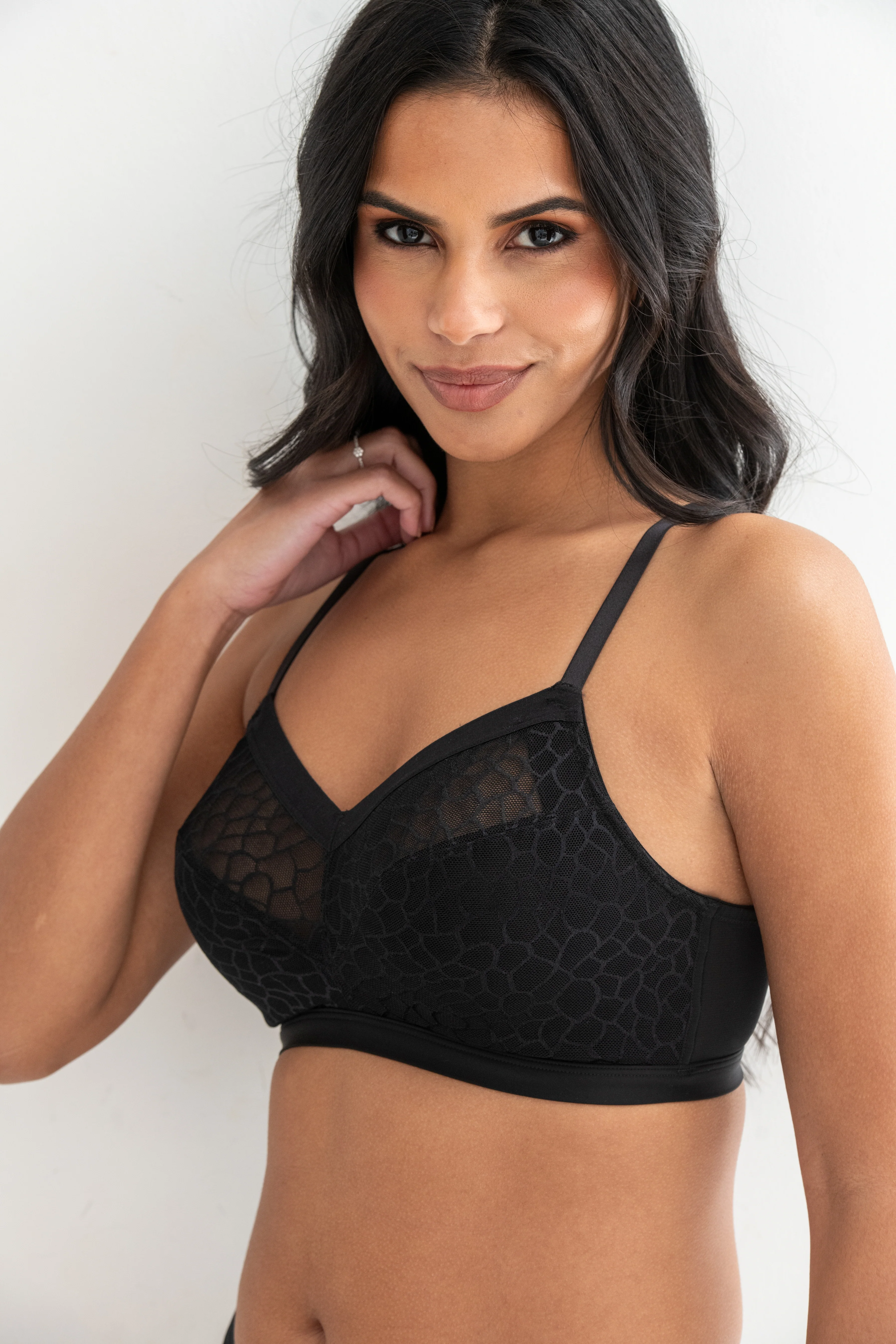Geo sculpt bralette - Image 3