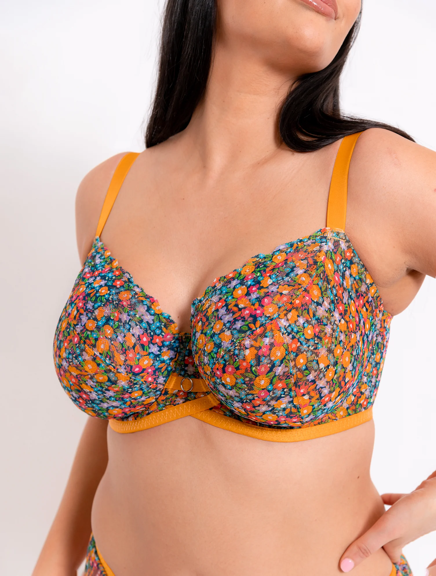 Lace Daze Sale - Image 3
