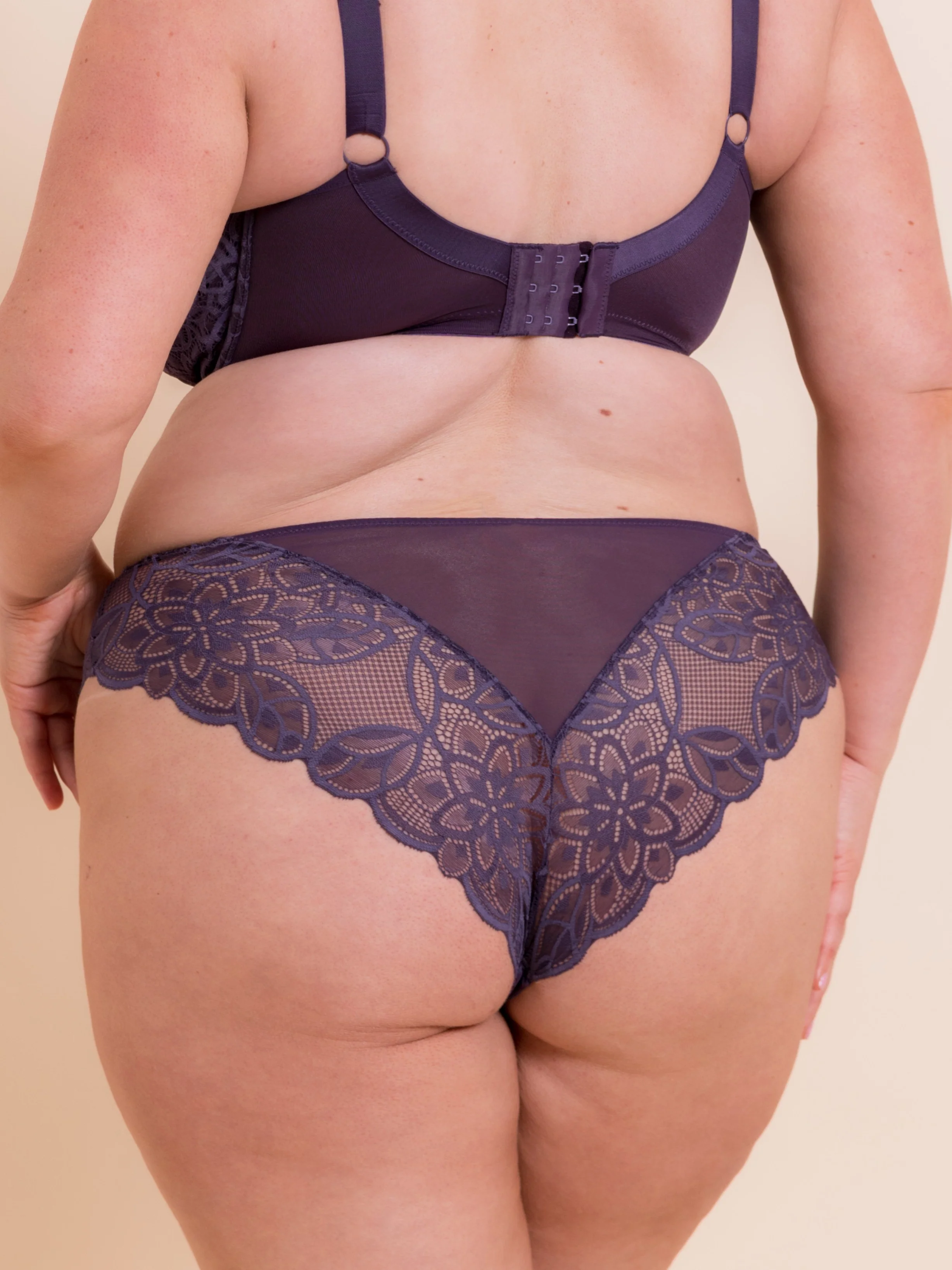 Lovelace brazilian - Image 2