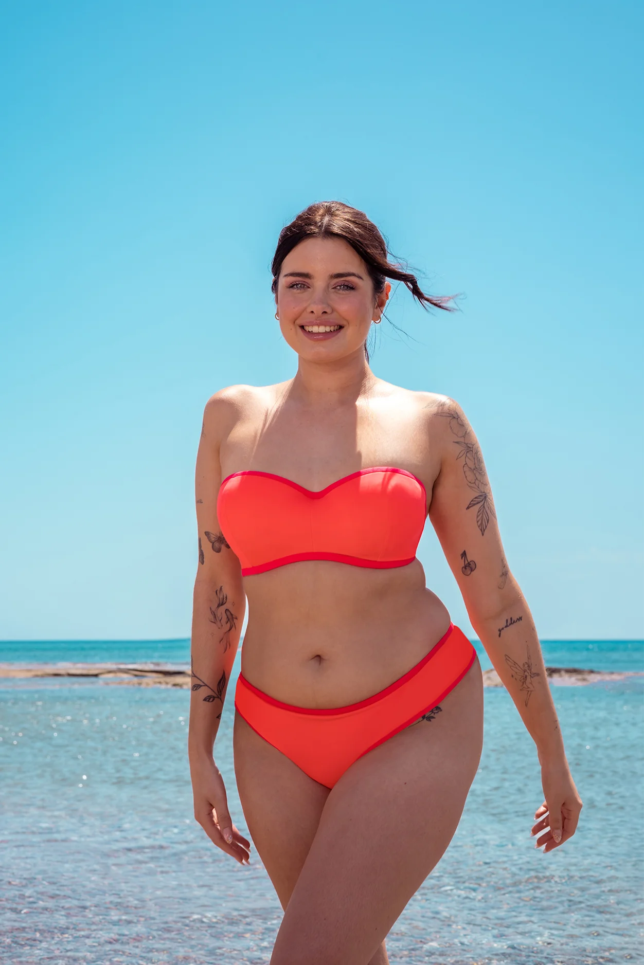 Minimalist bandeau Bikini top - Image 10