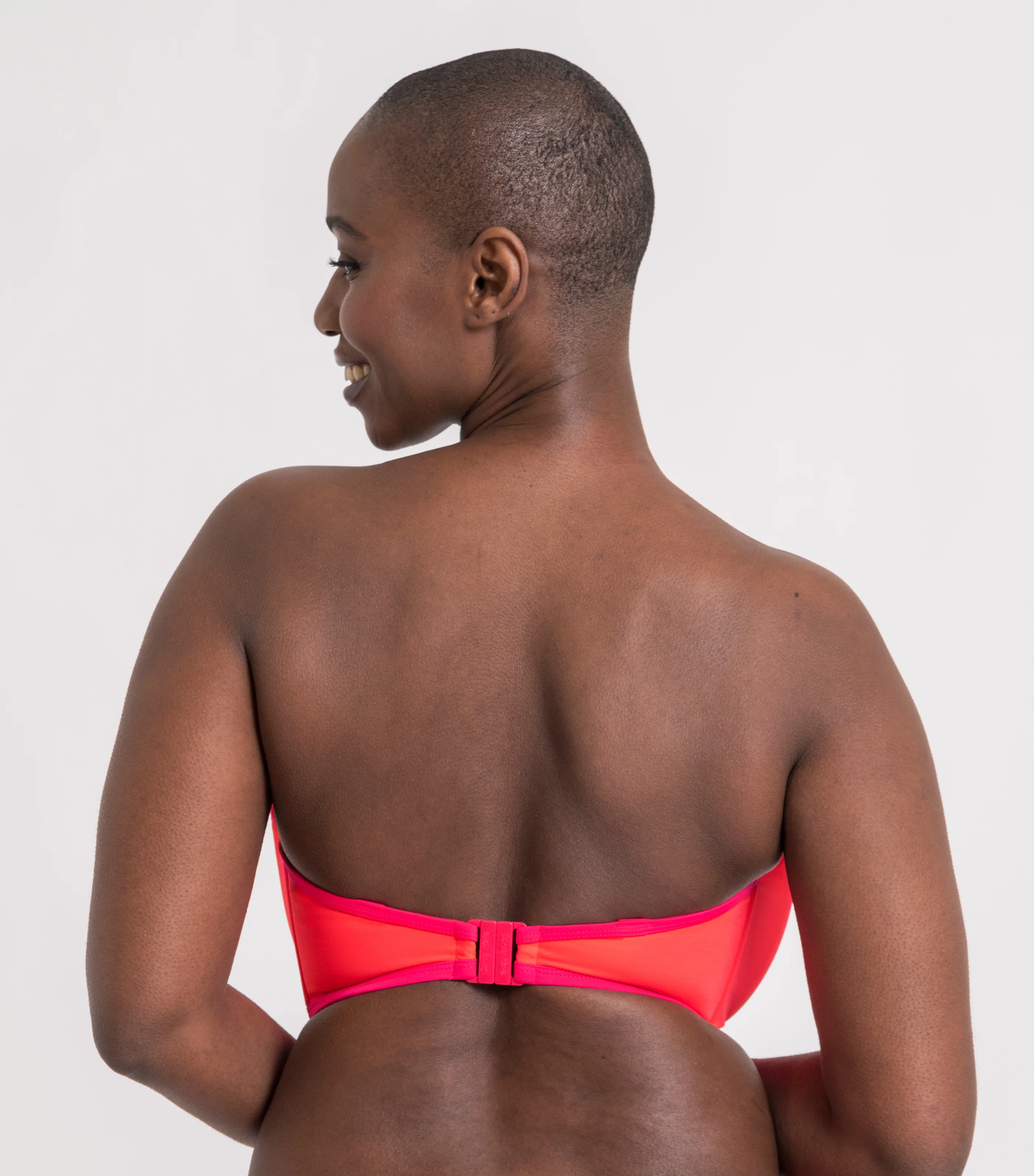 Minimalist bandeau Bikini top - Image 3