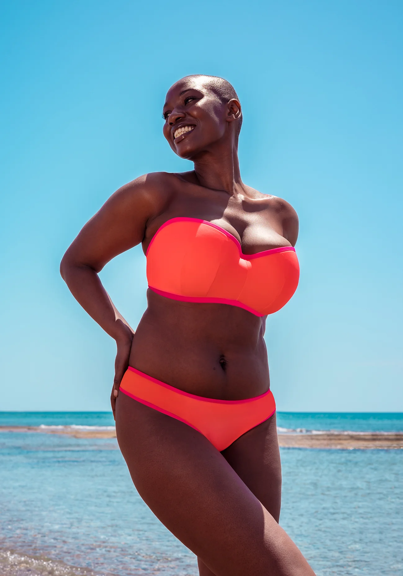 Minimalist bandeau Bikini top - Image 9