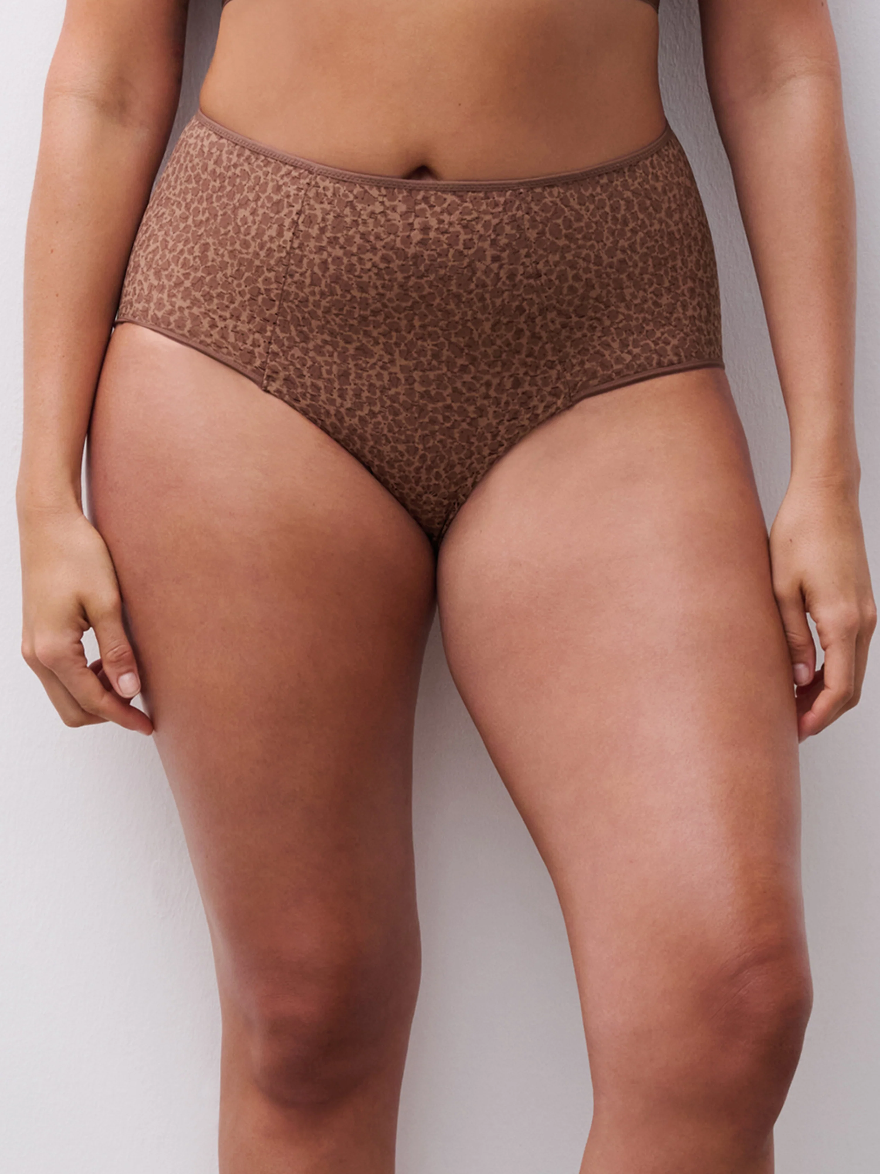 Norah brief Wild brown