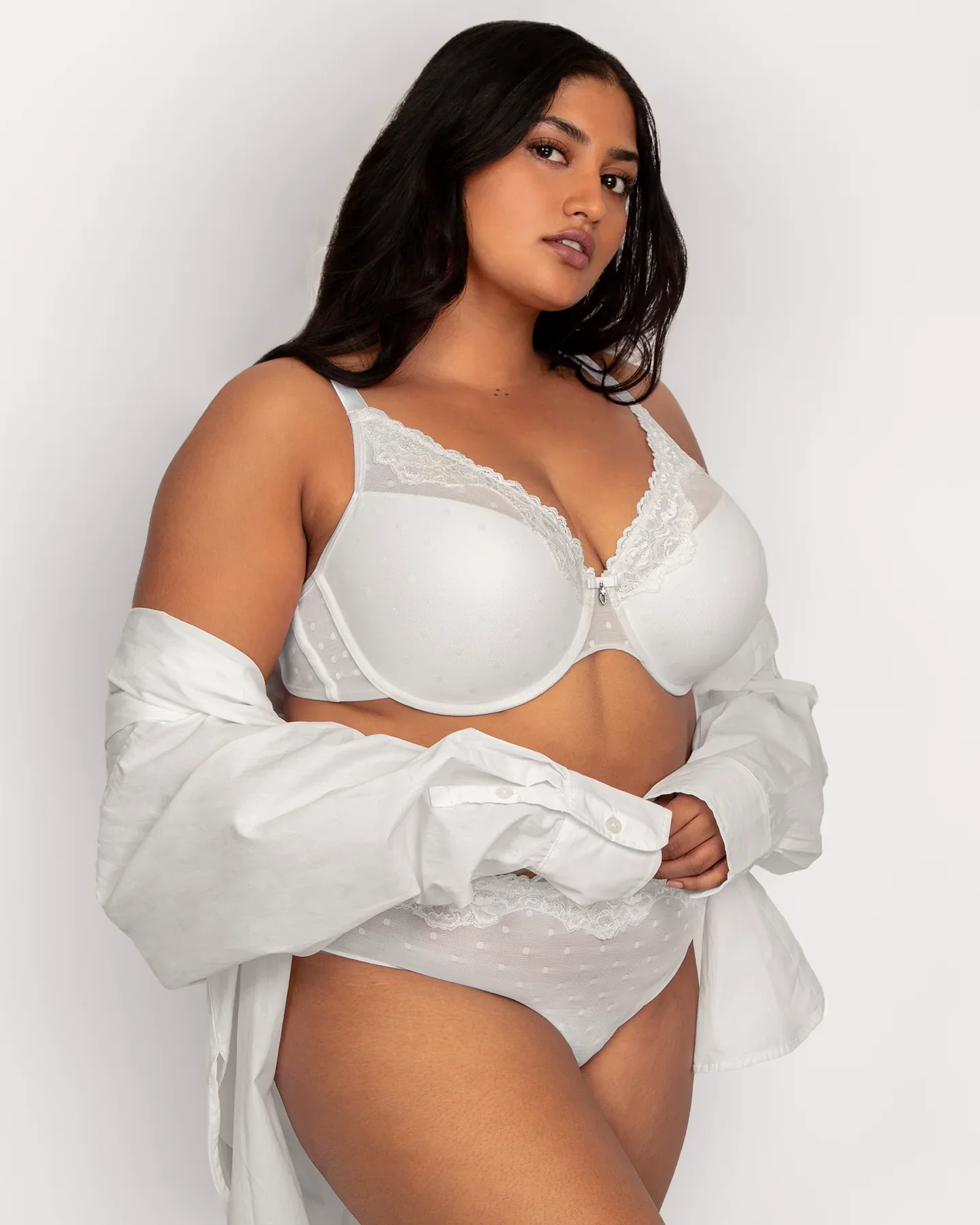 Sheer whisper plunge - Image 3