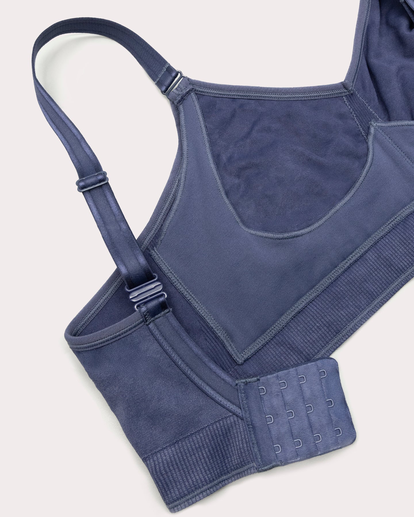 Smooth seamless comfort - Image 31