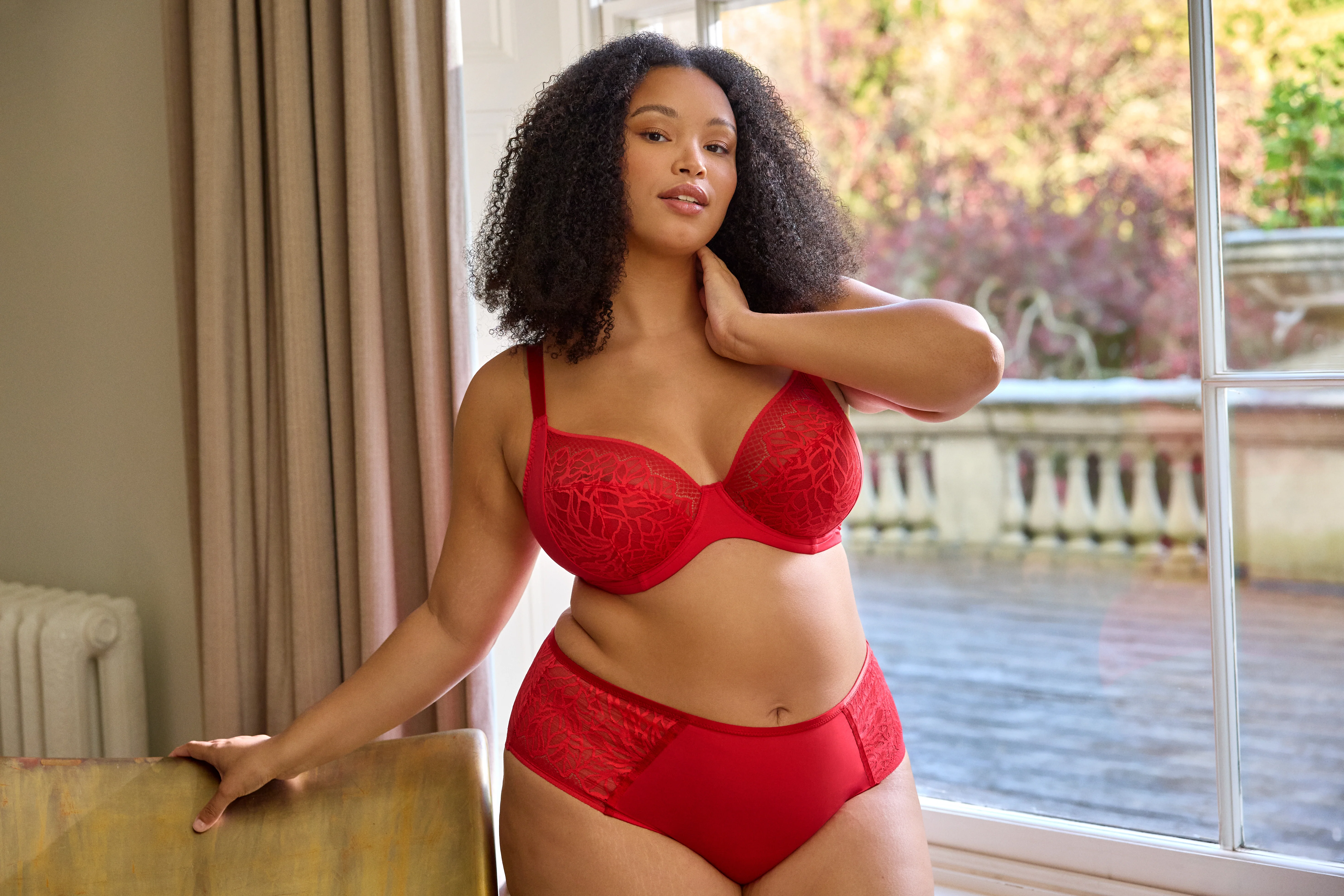 Sophia plunge Red - Image 9