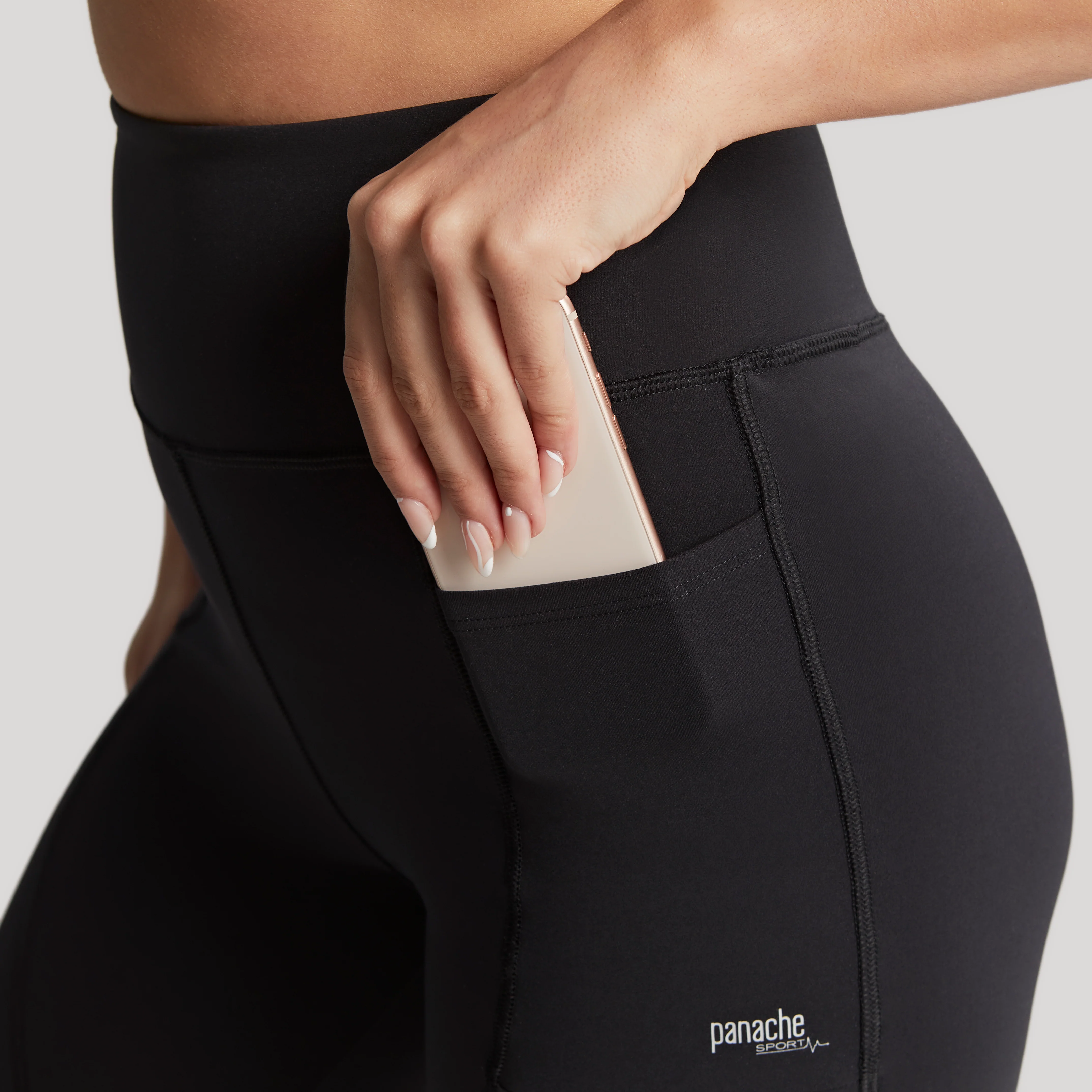 Ultra adapt legging - Image 6